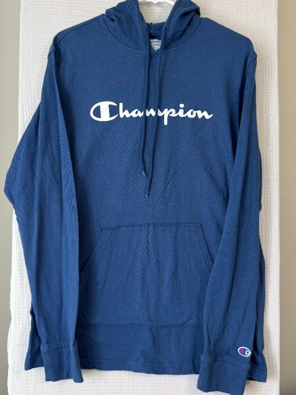 Champion Blue Long Sleeve Lightweight Script Logo Hoodie Tee Shirt Men’s M